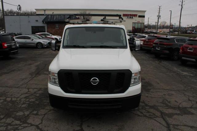 2018 Nissan 2500 SV V8