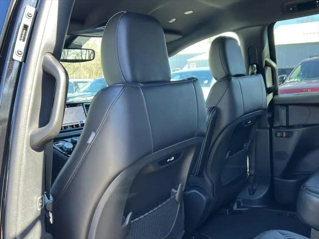 2026 Chrysler Pacifica Select AWD