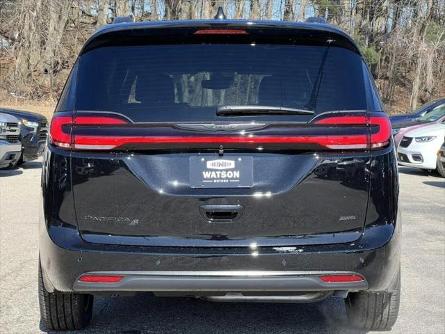 2026 Chrysler Pacifica Select AWD