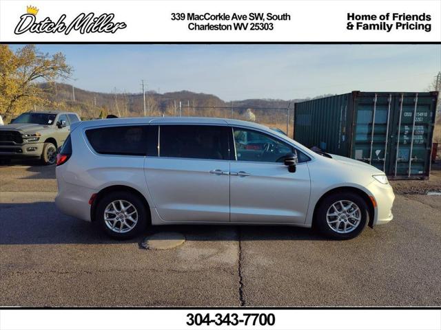 2024 Chrysler Pacifica Touring L 2024 Chrysler Pacifica Touring L