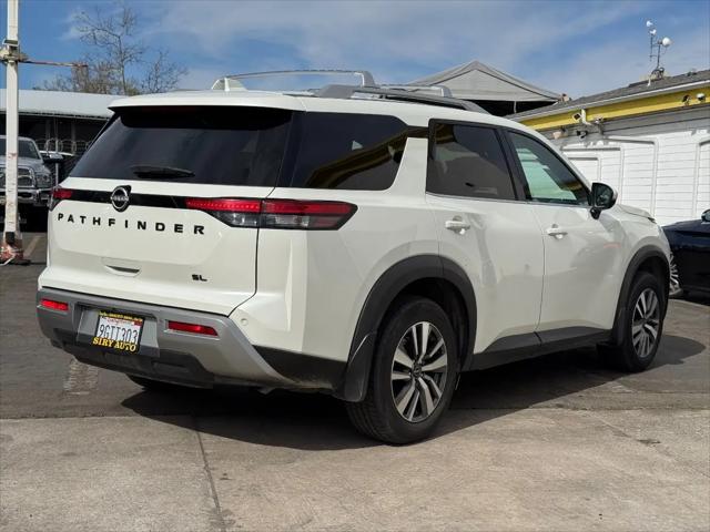 2023 Nissan Pathfinder SL FWD