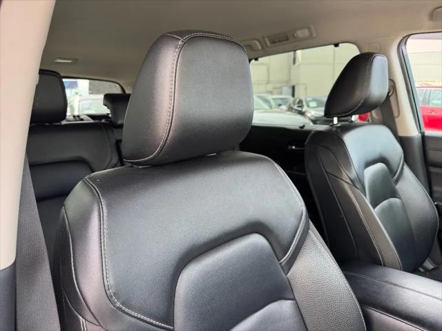 2023 Nissan Pathfinder SL FWD