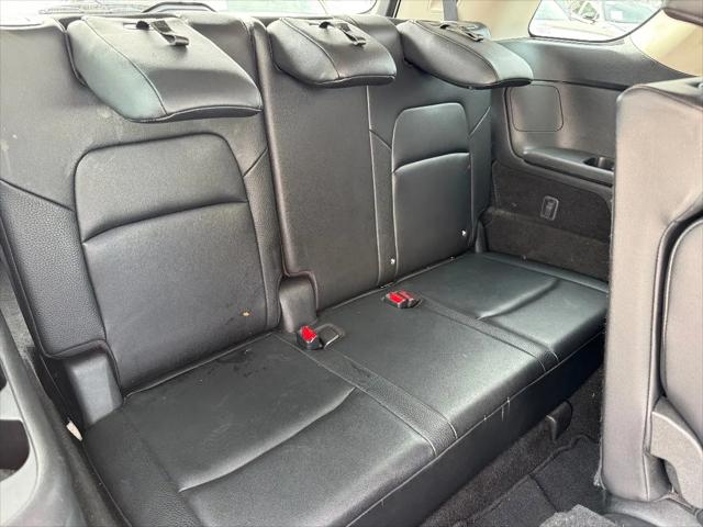 2023 Nissan Pathfinder SL FWD