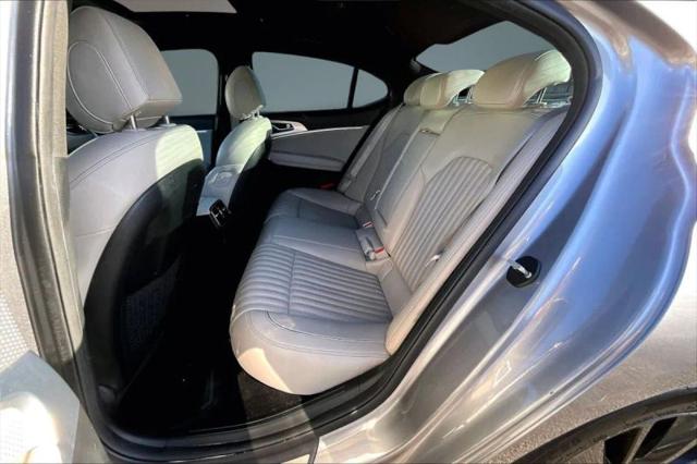 2023 Genesis G70 2.0T RWD