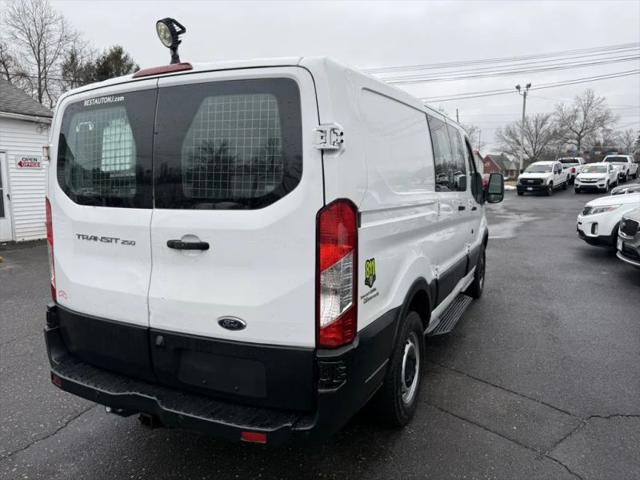 2016 Ford Transit w/60/40 Side Door w/RWB