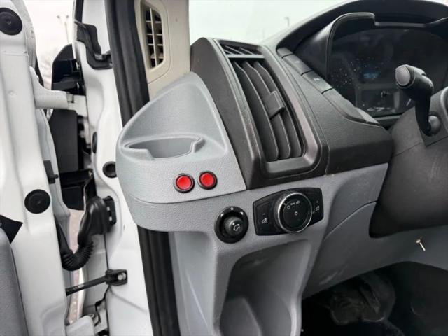 2016 Ford Transit w/60/40 Side Door w/RWB