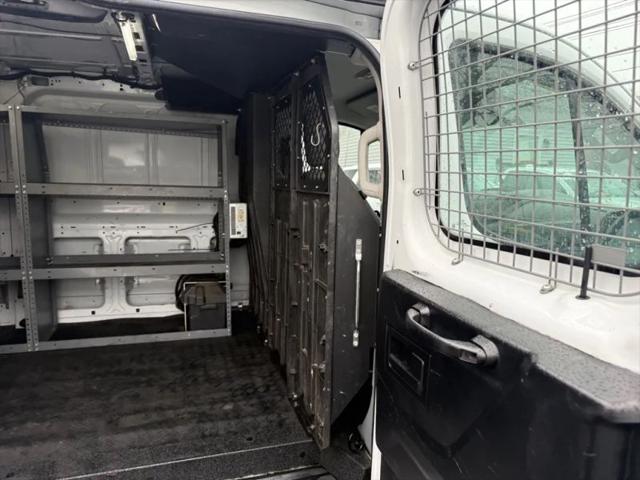 2016 Ford Transit w/60/40 Side Door w/RWB