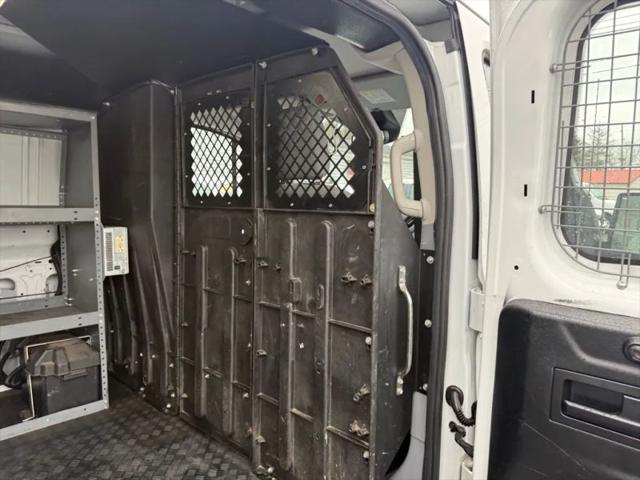 2016 Ford Transit w/60/40 Side Door w/RWB