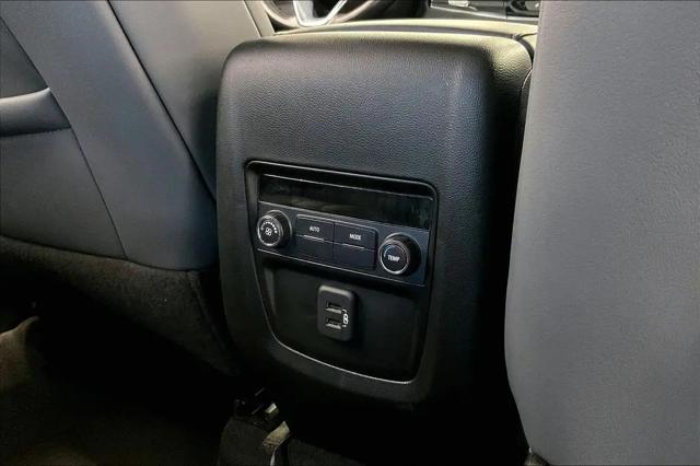 2023 Buick Enclave Essence FWD