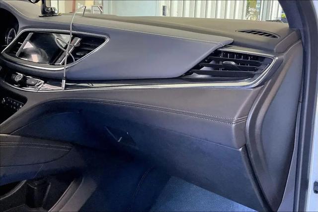 2023 Buick Enclave Essence FWD