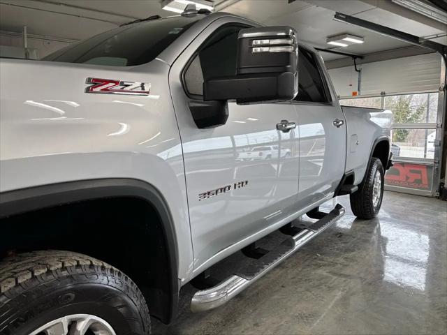 2023 Chevrolet Silverado 3500HD 4WD Crew Cab Long Bed LTZ