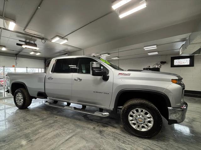 2023 Chevrolet Silverado 3500HD 4WD Crew Cab Long Bed LTZ