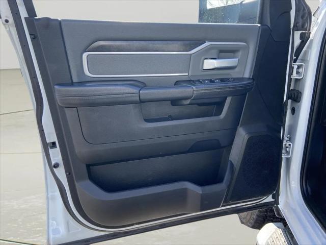 2022 Ram 2500 Big Horn Crew Cab 4x4 8' Box