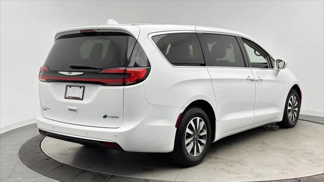 2022 Chrysler Pacifica Hybrid Touring L