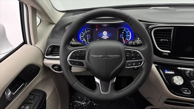 2022 Chrysler Pacifica Hybrid Touring L