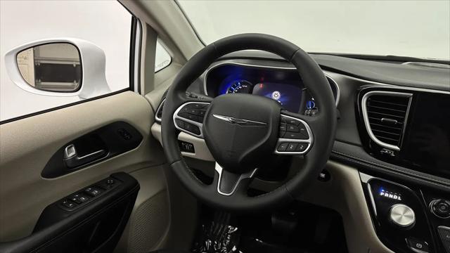 2022 Chrysler Pacifica Hybrid Touring L