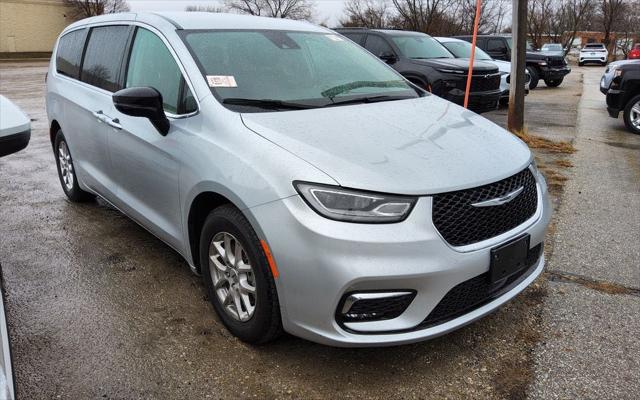 2024 Chrysler Pacifica Touring L for sale in Forest City, IA