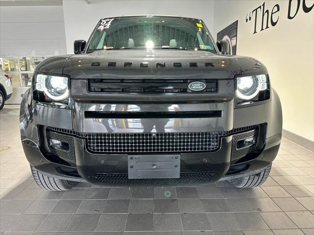 2024 Land Rover Defender 130 P400 X-Dynamic SE