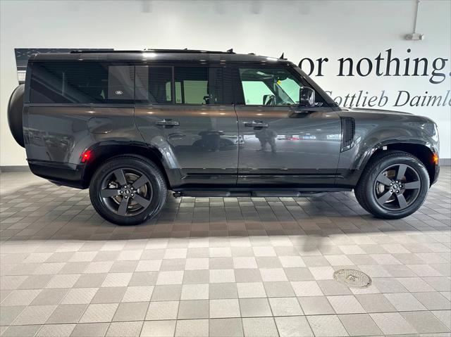 2024 Land Rover Defender 130 P400 X-Dynamic SE