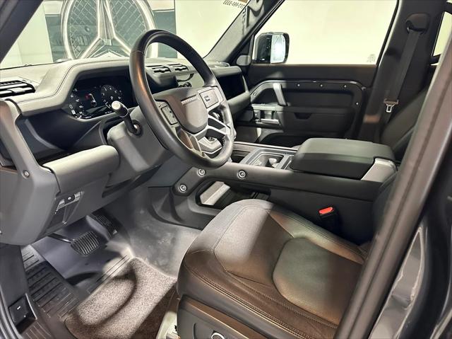 2024 Land Rover Defender 130 P400 X-Dynamic SE