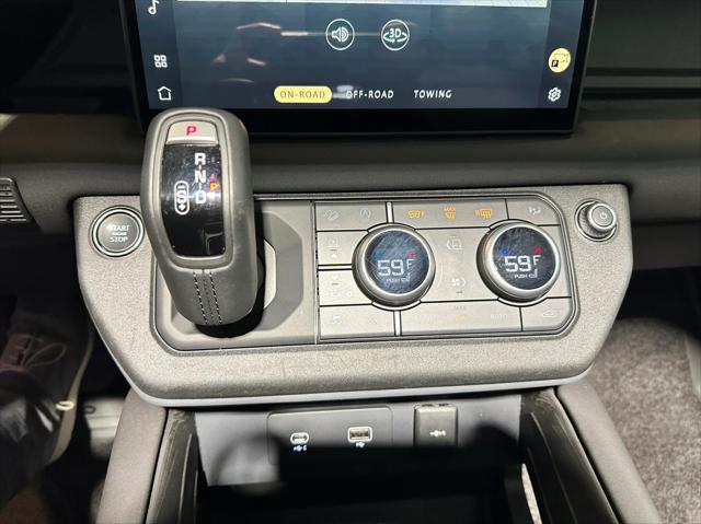 2024 Land Rover Defender 130 P400 X-Dynamic SE