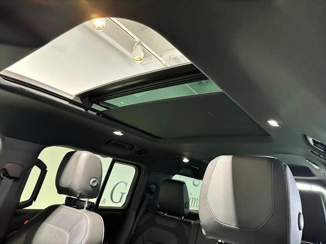 2024 Land Rover Defender 130 P400 X-Dynamic SE