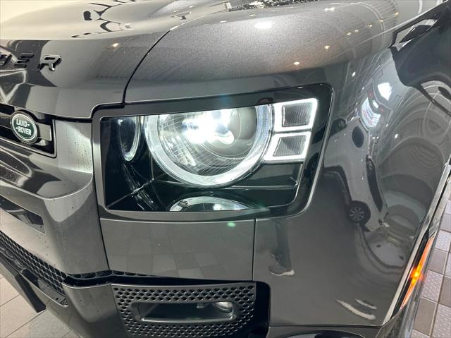 2024 Land Rover Defender 130 P400 X-Dynamic SE