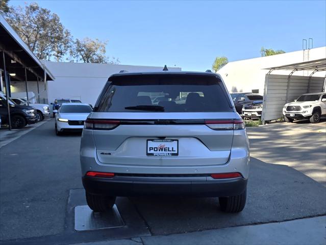 2026 Jeep Grand Cherokee Altitude 4x4