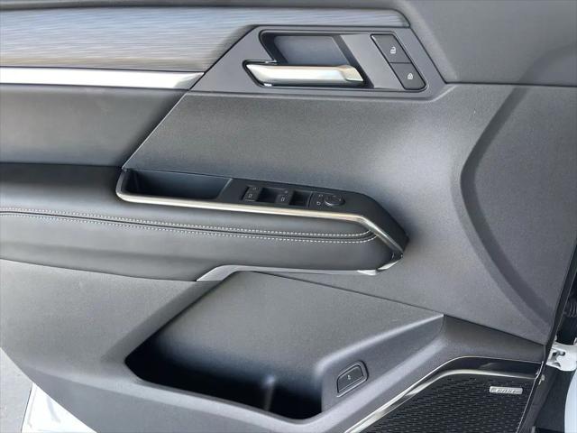 2026 GMC Acadia Elevation FWD
