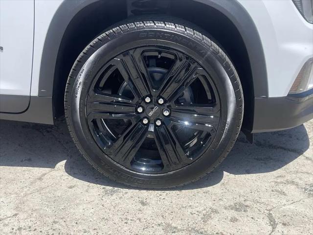 2026 GMC Acadia Elevation FWD