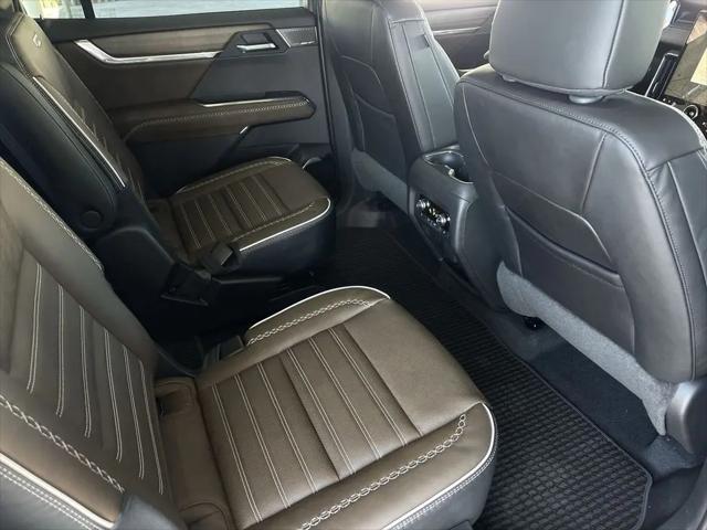 2026 GMC Acadia Denali Ultimate AWD