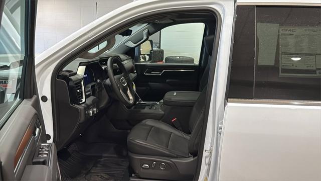 2026 GMC Sierra 2500HD Crew Cab, Standard Bed, Denali, 4WD