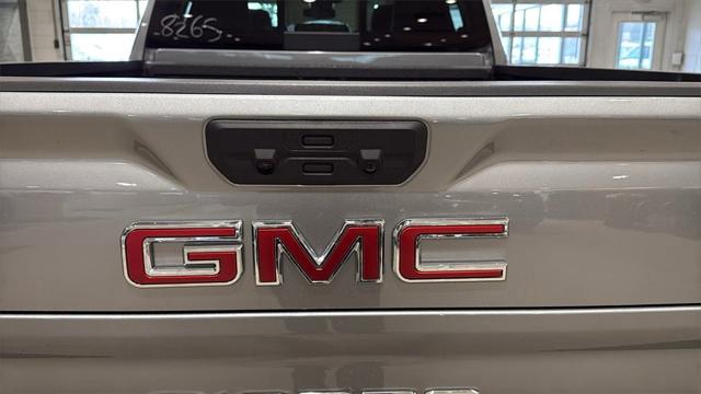 2026 GMC Sierra 2500HD Crew Cab, Standard Bed, SLT, 4WD