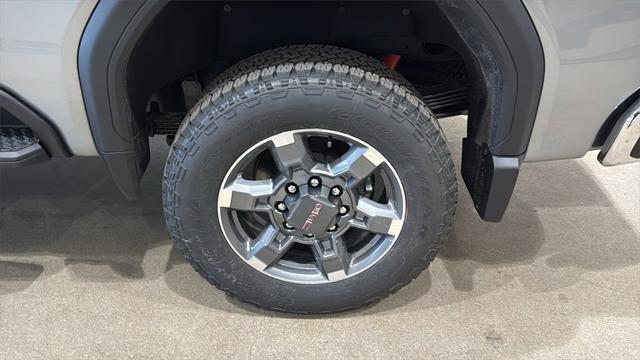 2026 GMC Sierra 2500HD Crew Cab, Standard Bed, SLT, 4WD