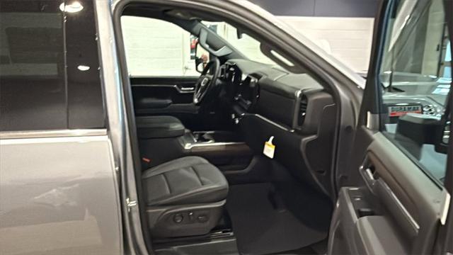 2026 GMC Sierra 2500HD Crew Cab, Standard Bed, SLT, 4WD