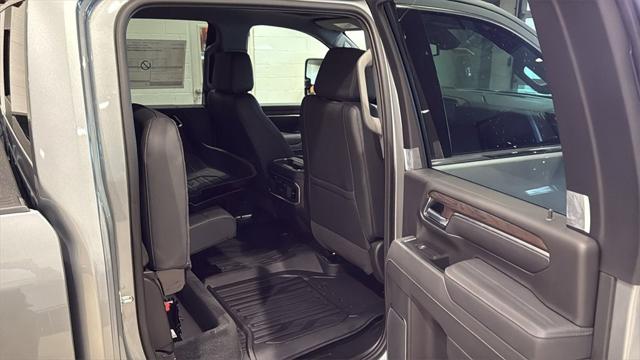 2026 GMC Sierra 2500HD Crew Cab, Standard Bed, SLT, 4WD