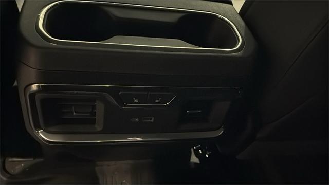 2026 GMC Sierra 2500HD Crew Cab, Standard Bed, SLT, 4WD