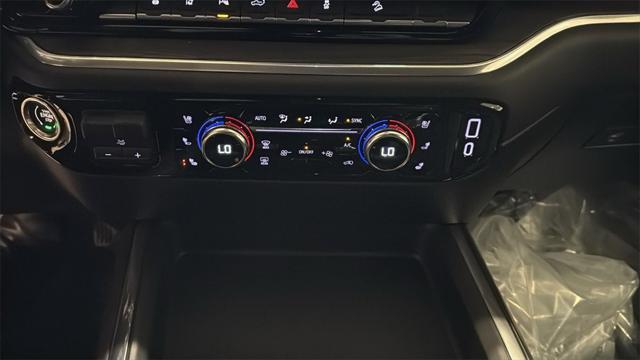 2026 GMC Sierra 2500HD Crew Cab, Standard Bed, SLT, 4WD