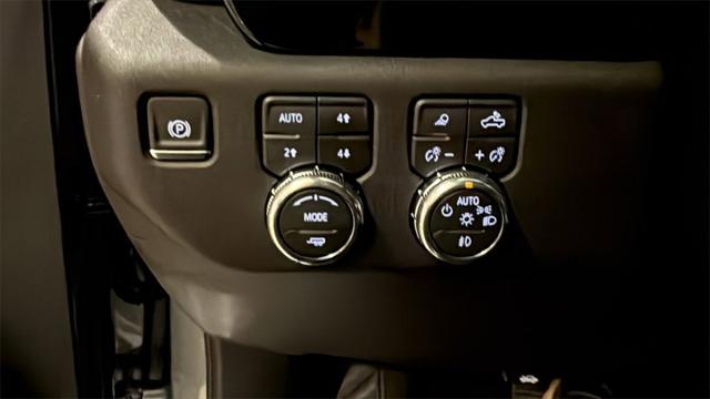 2026 GMC Sierra 2500HD Crew Cab, Standard Bed, SLT, 4WD