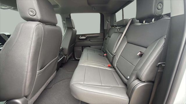 2026 GMC Sierra 2500HD Crew Cab, Standard Bed, SLT, 4WD