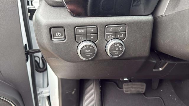 2026 GMC Sierra 2500HD Crew Cab, Standard Bed, SLT, 4WD