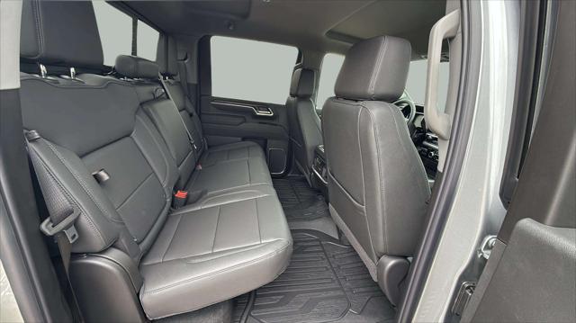 2026 GMC Sierra 2500HD Crew Cab, Standard Bed, SLT, 4WD