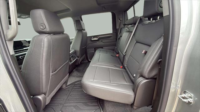 2026 GMC Sierra 2500HD Crew Cab, Standard Bed, SLT, 4WD