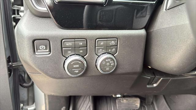 2026 GMC Sierra 2500HD Crew Cab, Standard Bed, SLT, 4WD