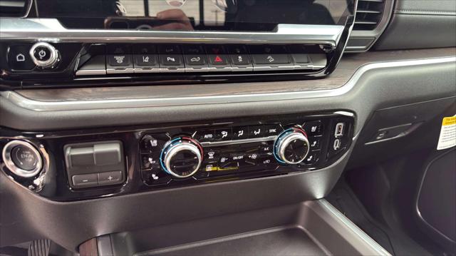 2026 GMC Sierra 2500HD Crew Cab, Standard Bed, SLT, 4WD