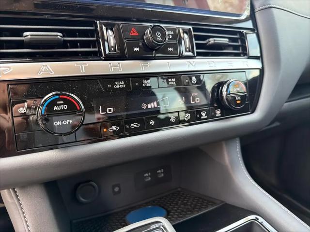 2026 Nissan Pathfinder SL