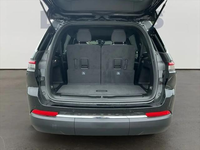 2026 Jeep Grand Cherokee L Laredo 4x4