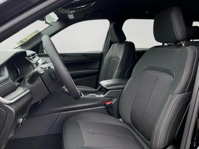 2026 Jeep Grand Cherokee L Laredo 4x4