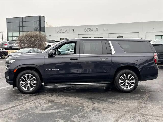 2022 Chevrolet Suburban 4WD LT