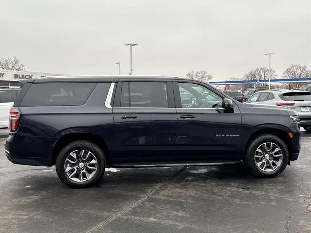 2022 Chevrolet Suburban 4WD LT